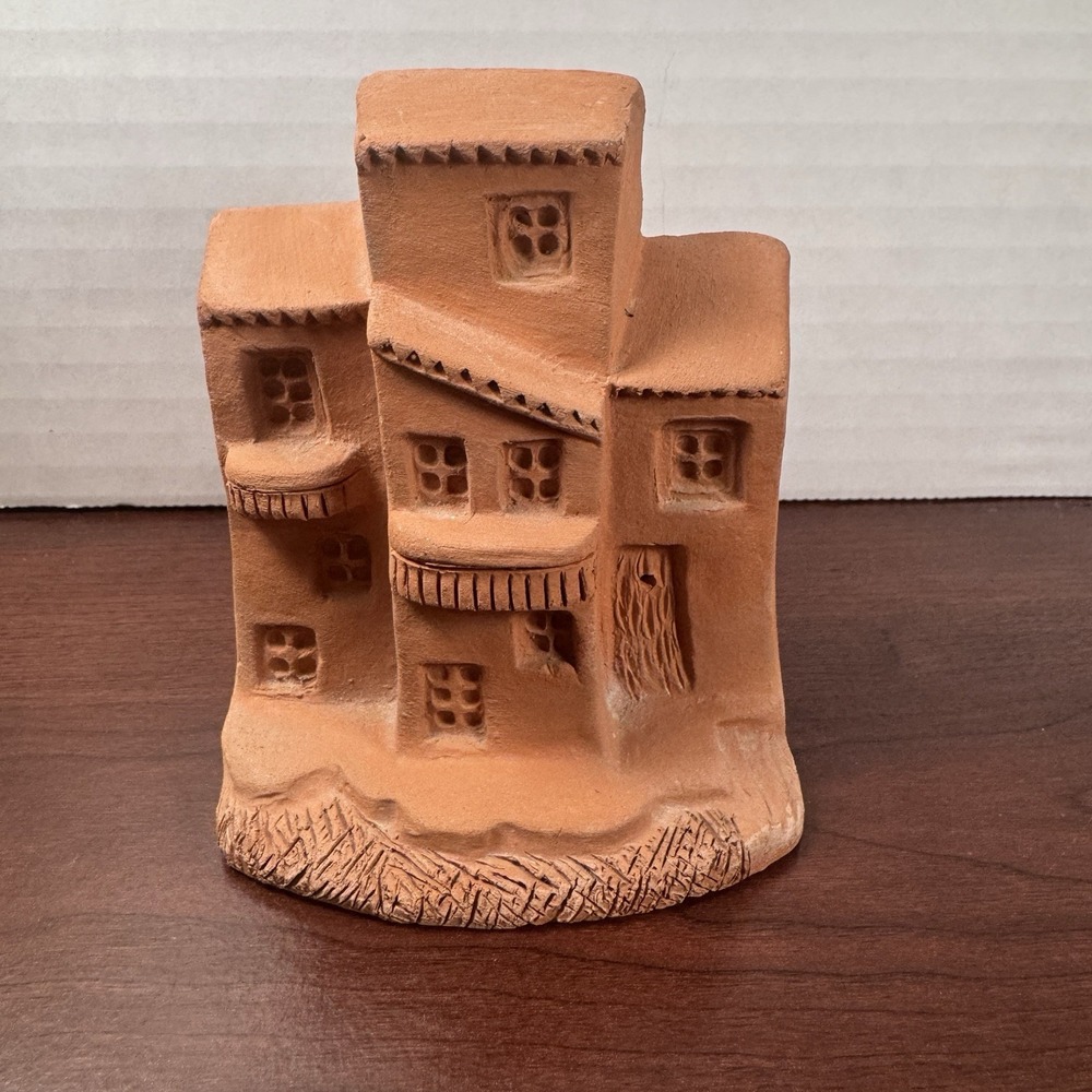 Vintage Terra Cotta Pottery House Building Wall Hanging Sculpture 3.5x2.5x4”